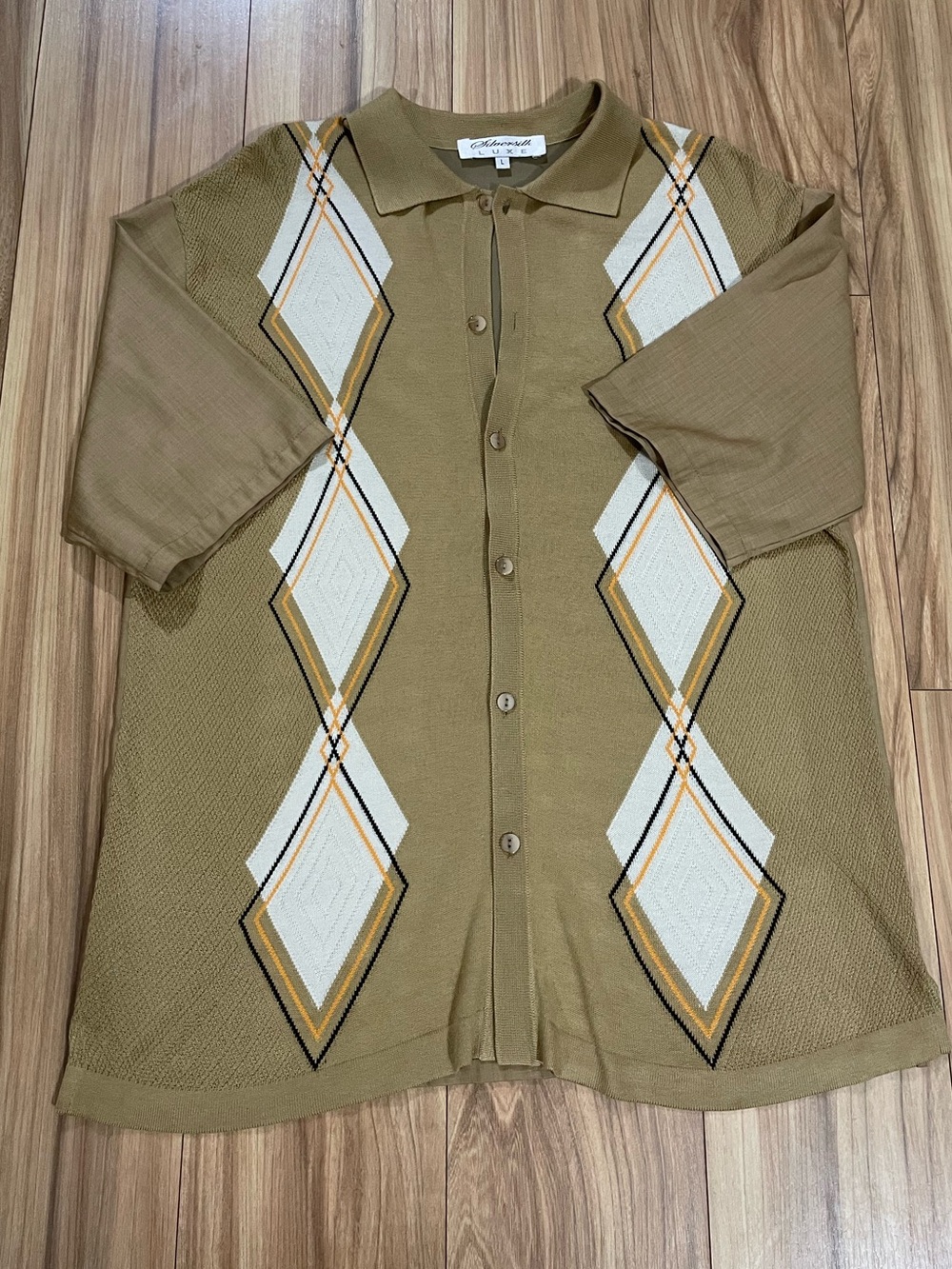 Silversilk Lux Argyle Diamond Print Vintage Short-Sleeve Button-Front Shirt.